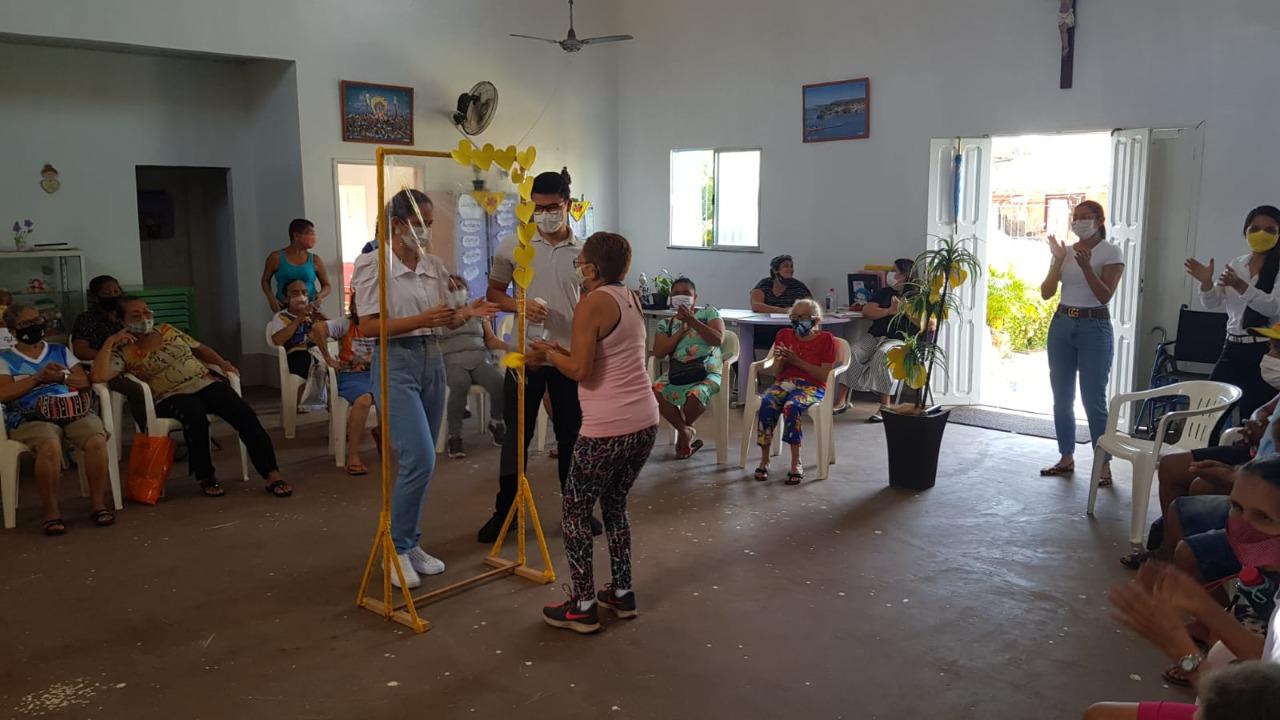 Alunos do curso de Enfermagem realizam ação alusiva ao Setembro Amarelo