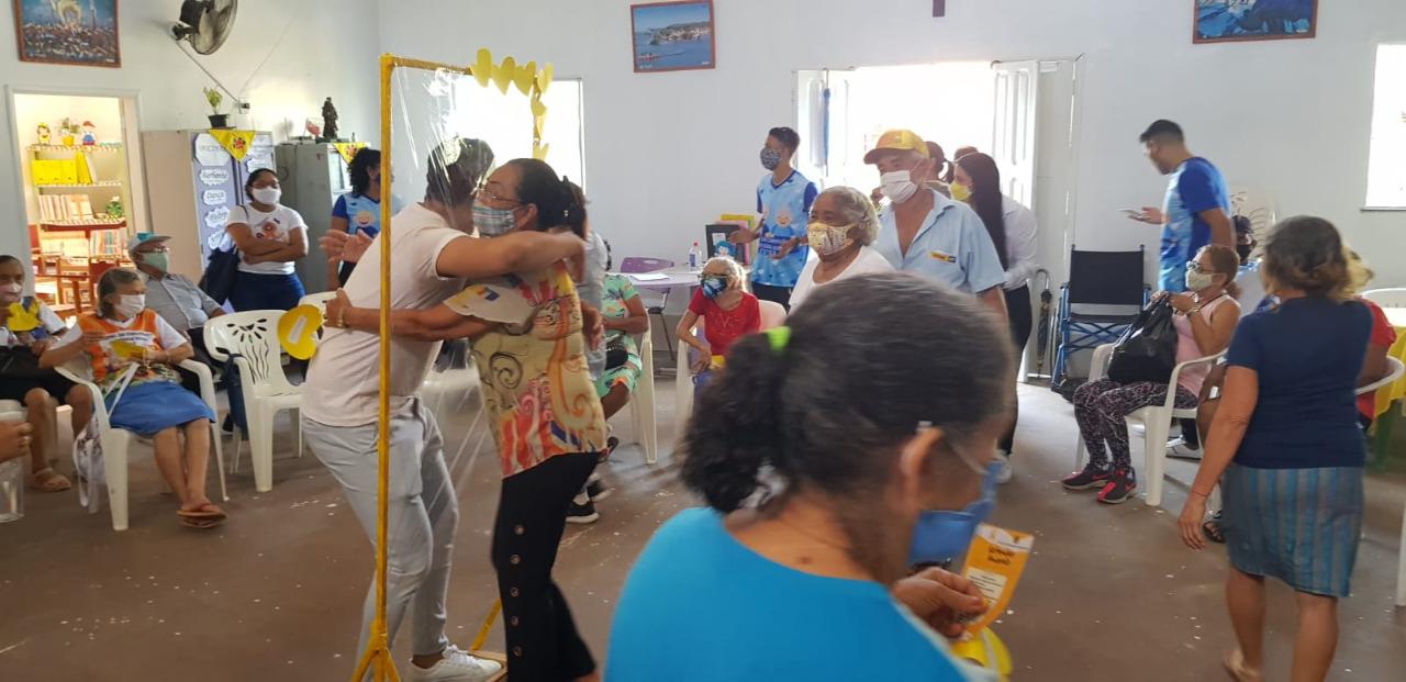 Alunos do curso de Enfermagem realizam ação alusiva ao Setembro Amarelo