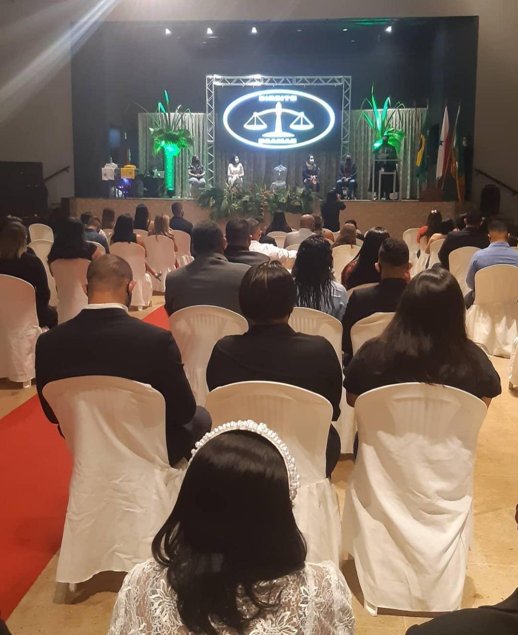 Curso de Direito da Esamaz Abaetetuba realiza Cerimônia de Outorga da Faixa aos acadêmicos da Instituição