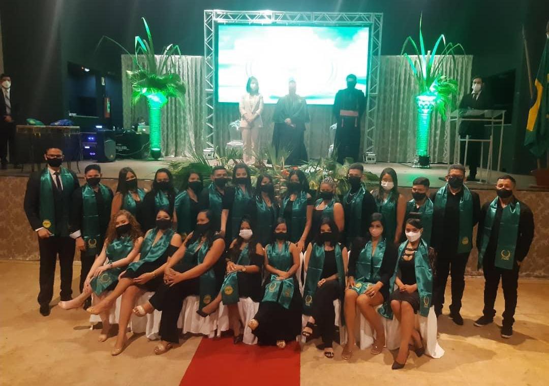 Curso de Direito da Esamaz Abaetetuba realiza Cerimônia de Outorga da Faixa aos acadêmicos da Instituição