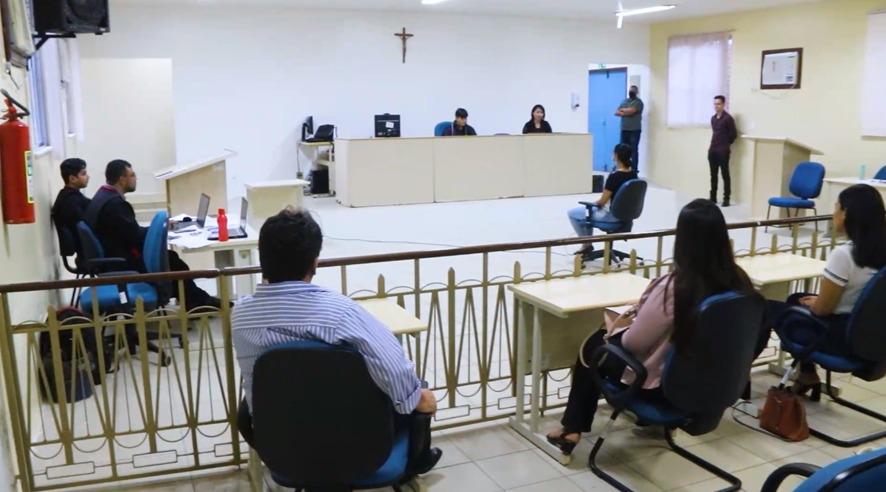 Acadêmicos do quarto período de Direito da Esamaz participam de Tibunal do Júri – Simulado Acadêmicos do quarto período de Direito da Esamaz participam de Tibunal do Júri – Simulado