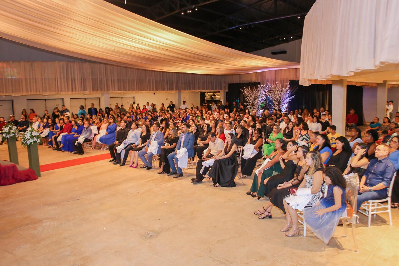Emoção marca Cerimônia do Jaleco dos cursos de Enfermagem e Psicologia da Esamaz