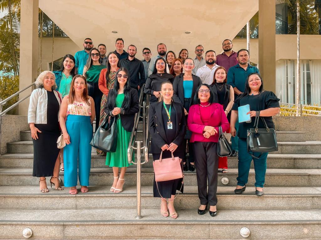 Acadêmicos do curso de Direito realizam visita guiada à Justiça do Trabalho da 8ª região