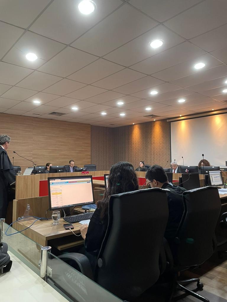 Acadêmicos do curso de Direito realizam visita guiada à Justiça do Trabalho da 8ª região